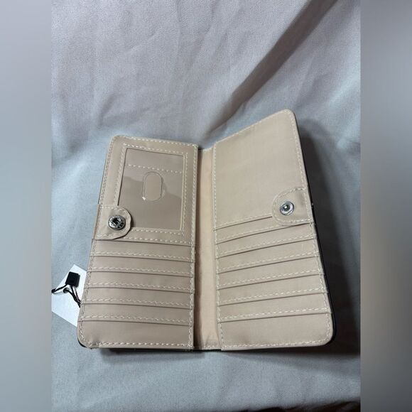 New Beautiful Butterfly Staves RFID-Blocking Slim Wallet - Picture 7 of 7